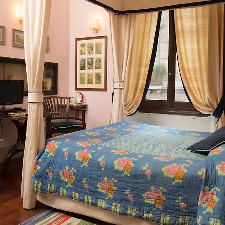Residenza Johanna I 3* פירנצה