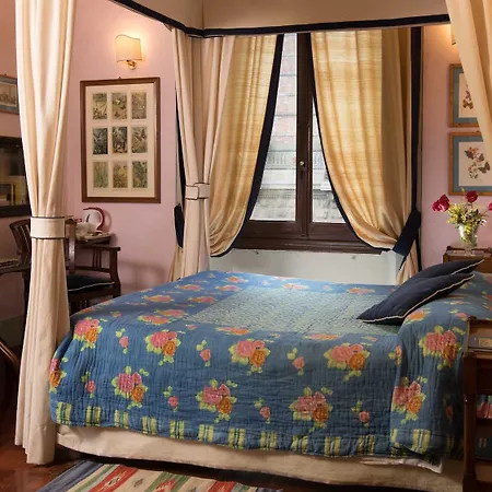 Residenza Johanna I לינה וארוחת בוקר פירנצה