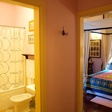 Residenza Johanna I לינה וארוחת בוקר פירנצה