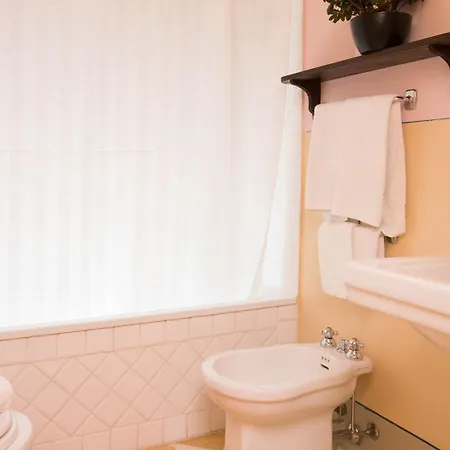 Residenza Johanna I לינה וארוחת בוקר 3*