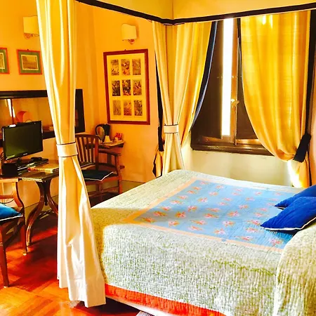 לינה וארוחת בוקר Residenza Johanna I